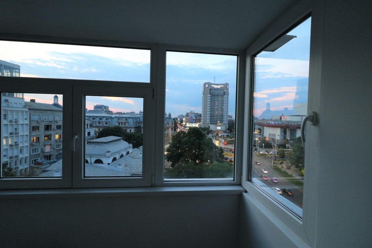 Serenity Heights Apartment: A Panoramic Haven Near Old Town - Free Minibar Букурещ Екстериор снимка