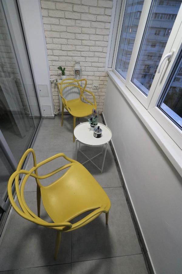 Serenity Heights Apartment: A Panoramic Haven Near Old Town - Free Minibar Букурещ Екстериор снимка